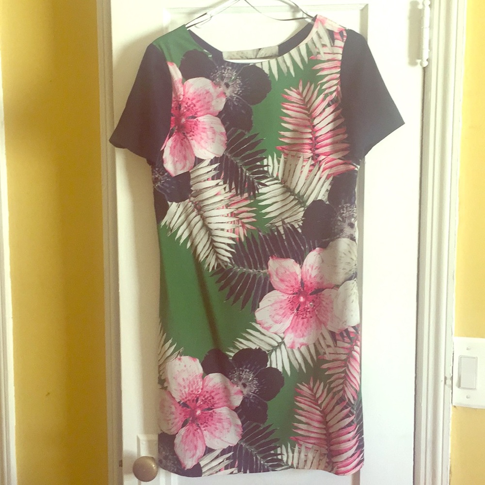Vince Camuto  tropical flower dress